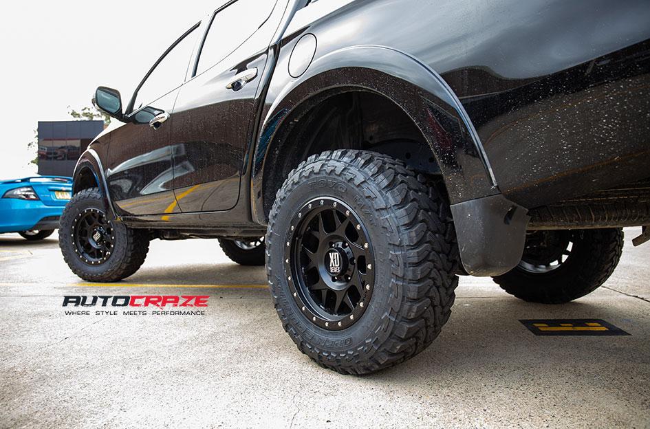 MITSUBISHI TRITON BULLY XD SATIN BLACK